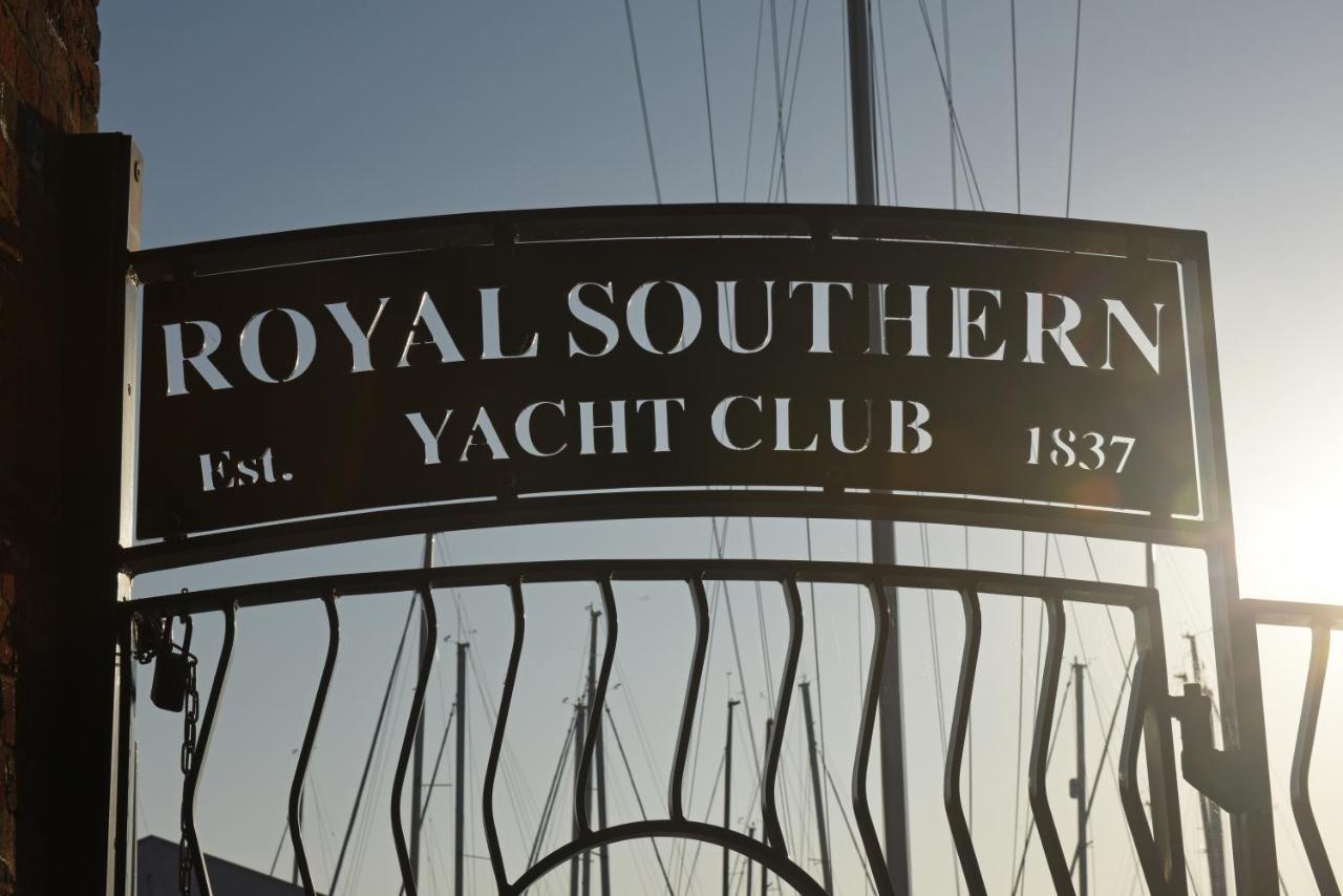 Royal Southern Yacht Club แฮมเบิล ภายนอก รูปภาพ